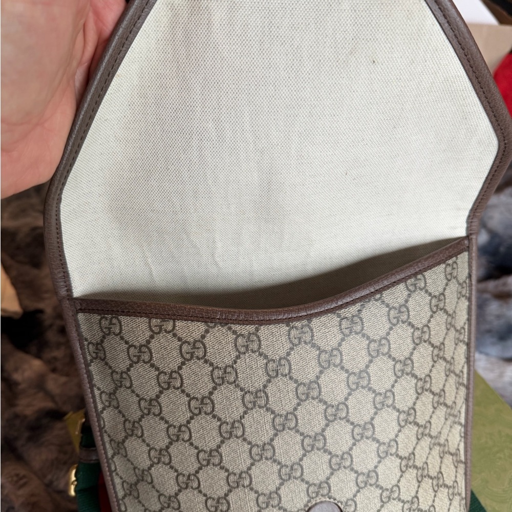 Gucci Beige and Brown Monogram Bag - Picture 9 of 16